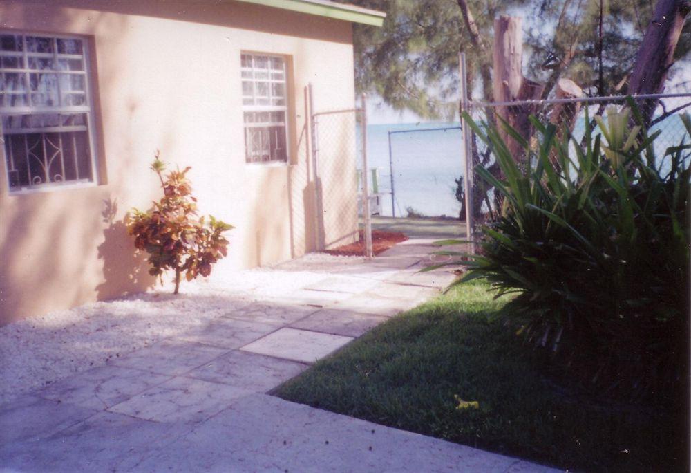 Beach Villas Nassau Exterior photo