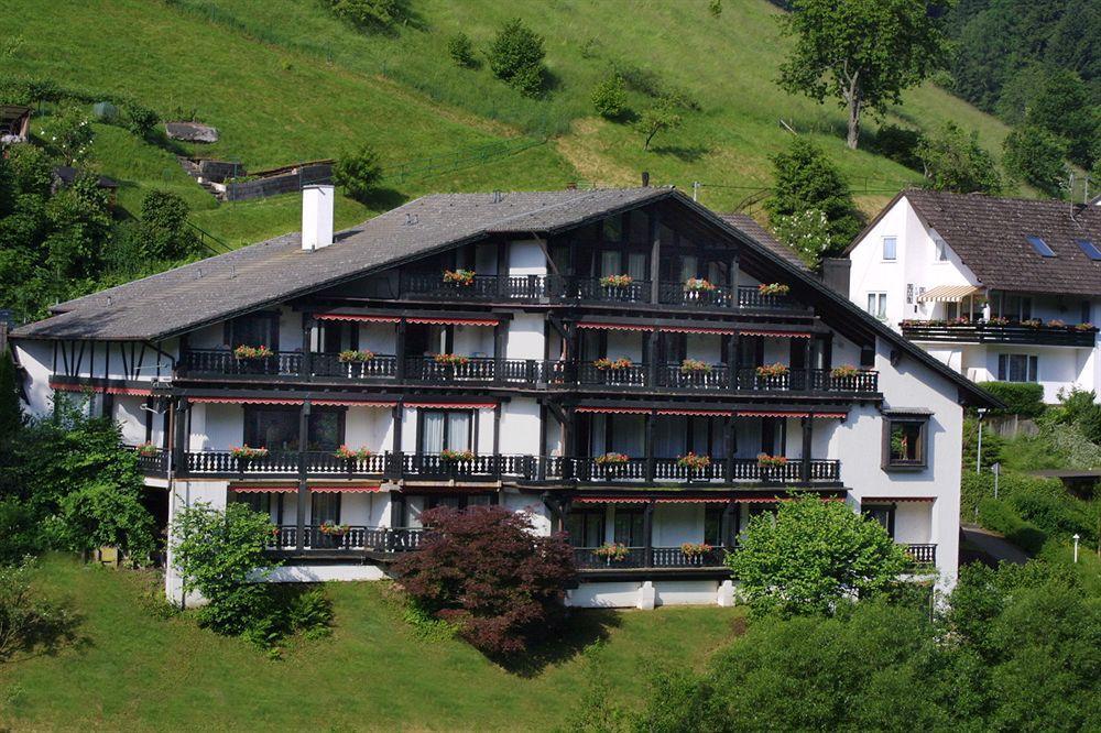 Krahenbad Hotel Alpirsbach Exterior photo