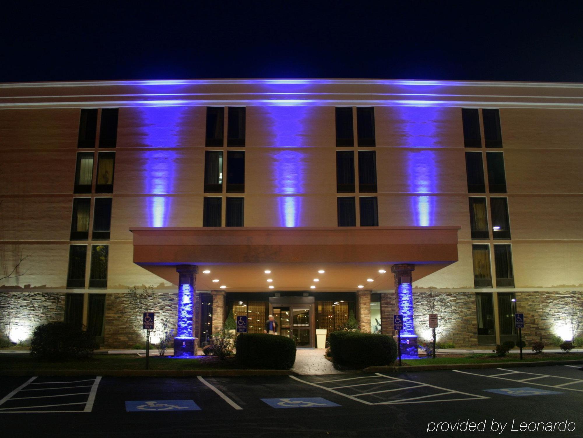 Holiday Inn Express Worcester, An Ihg Hotel Exterior photo