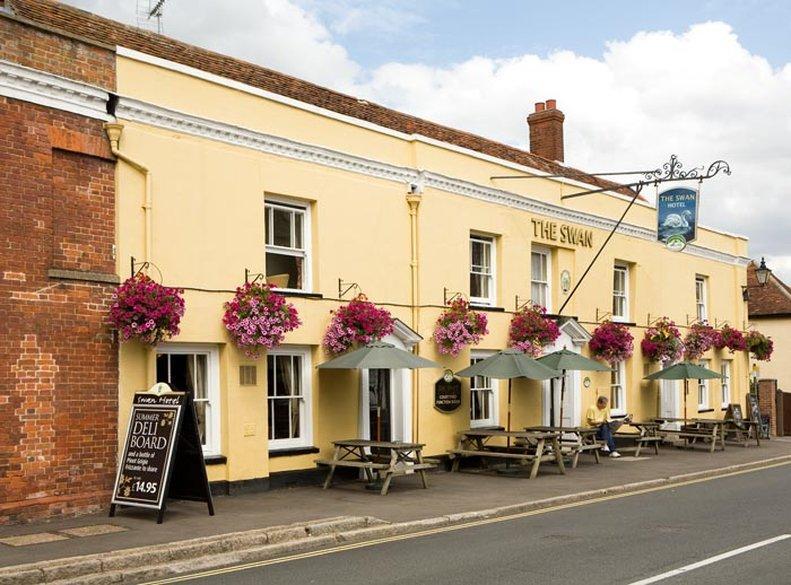 Swan Hotel By Greene King Inns Thaxted Exterior photo