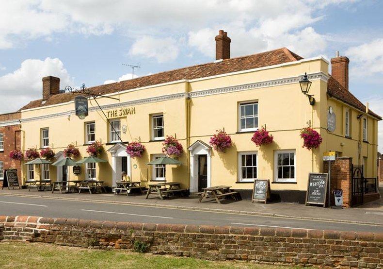 Swan Hotel By Greene King Inns Thaxted Exterior photo