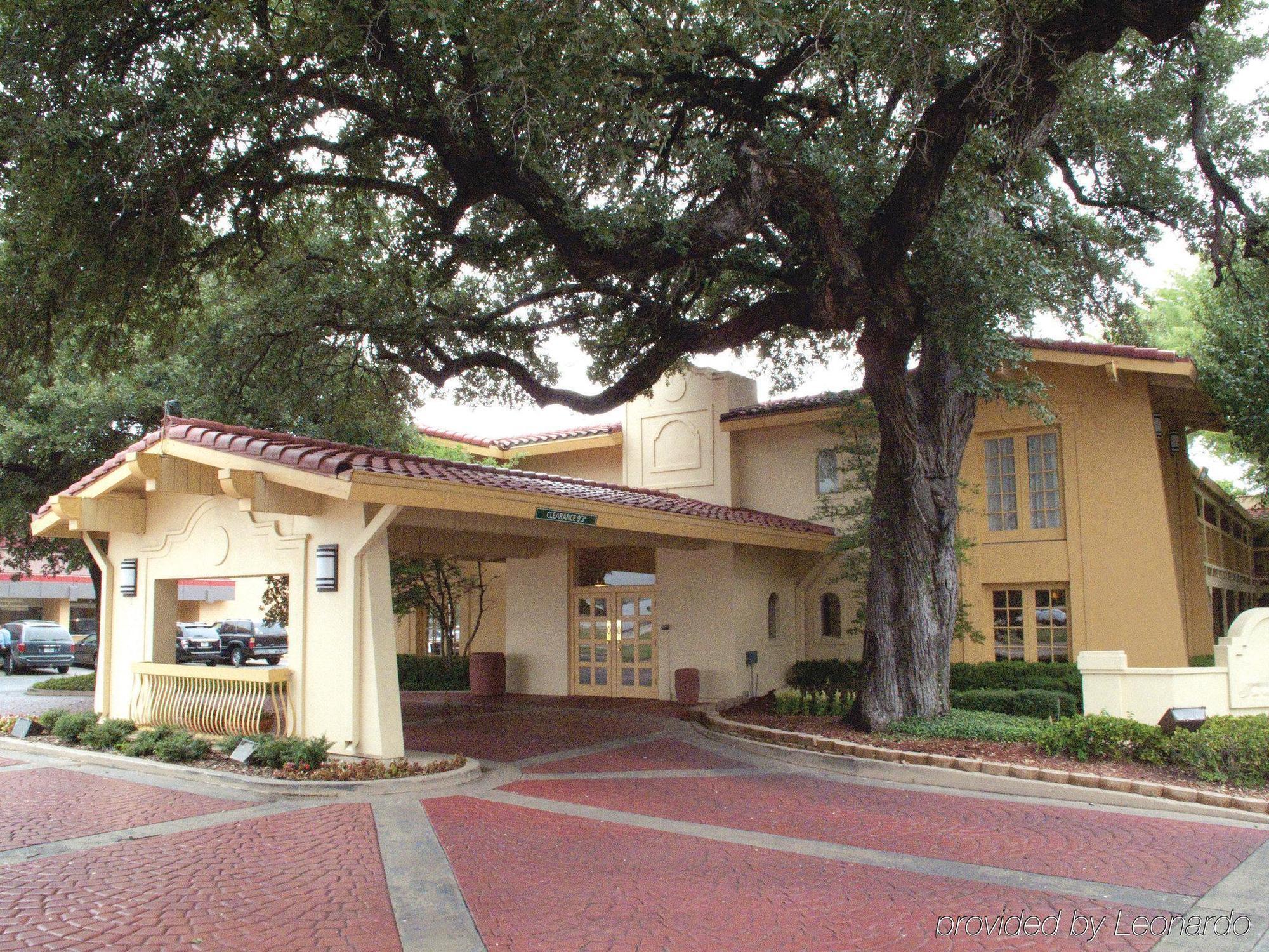 La Quinta Inn Waco University Exterior photo