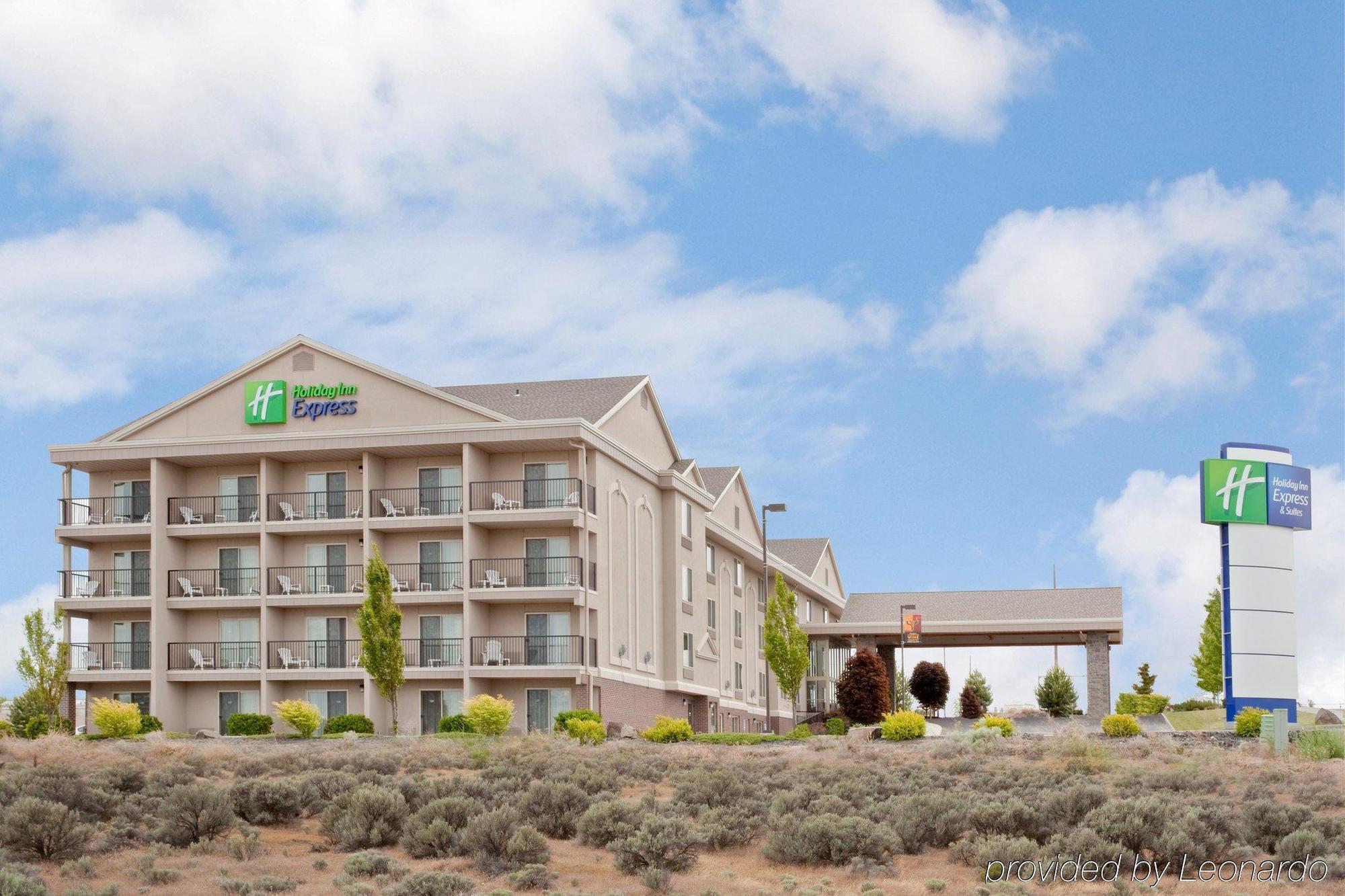 Holiday Inn Express Hotel & Suites Richland Exterior photo