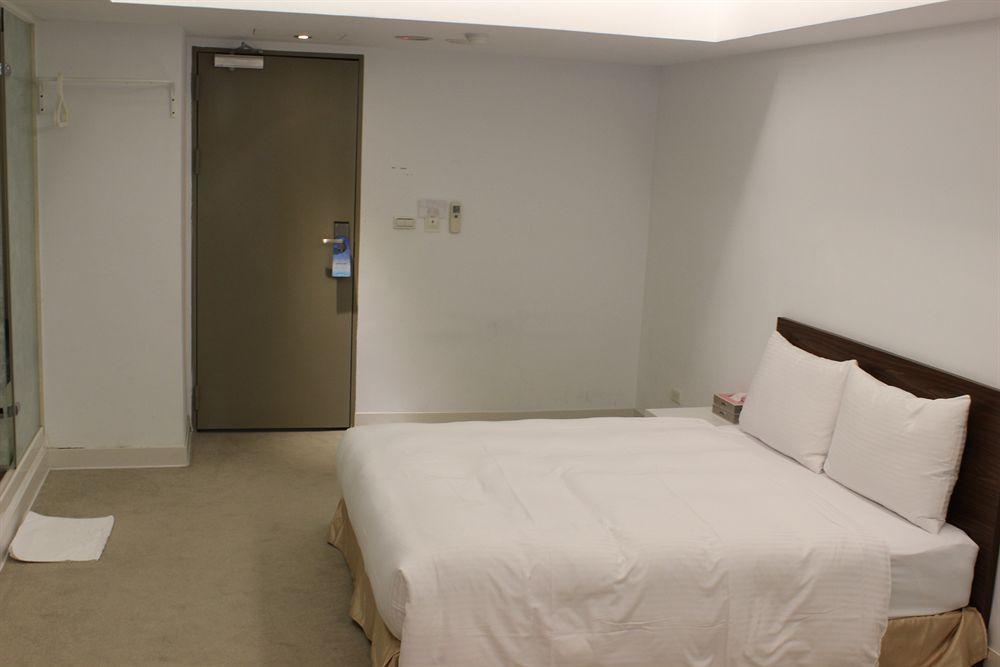 Ximen 135 House Hotel Taipei Exterior photo