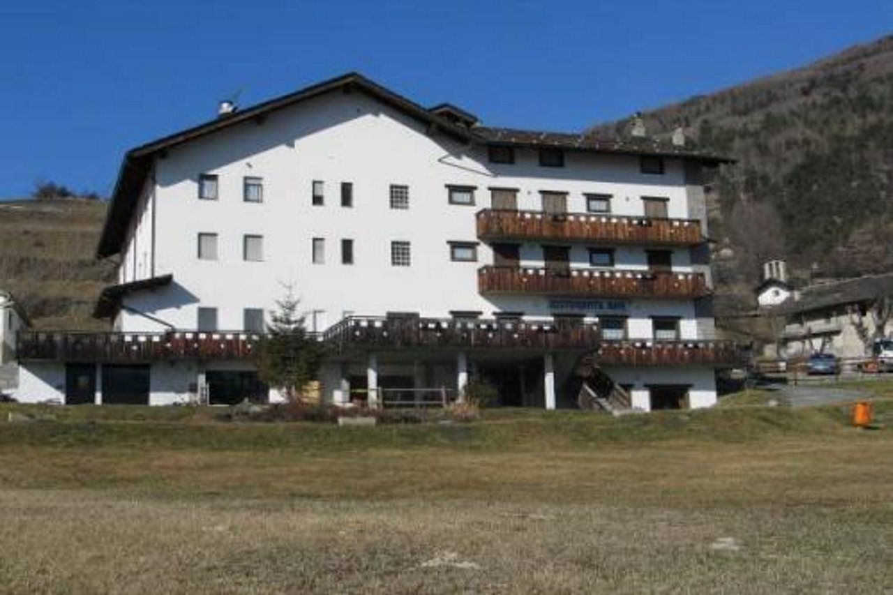 Hotel & Restaurant Saint Nicolas Gran Paradiso Aosta Exterior photo