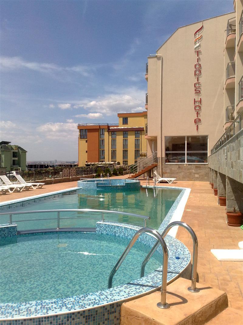 Tropics Hotel Sveti Vlas Exterior photo