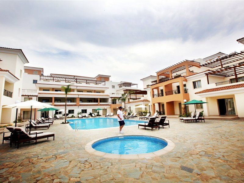 Oracle Exclusive Resort Paphos Exterior photo