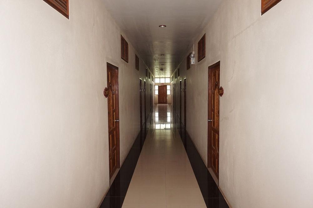 Pornnarumit Hotel That Phanom Exterior photo