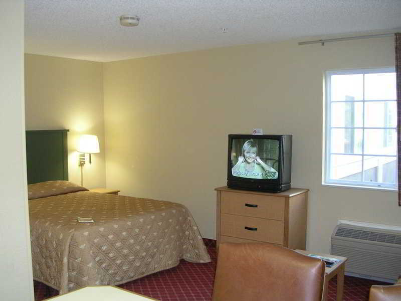 Extended Stay America Select Suites - Orlando - Lake Mary - 1040 Greenwood Blvd Exterior photo