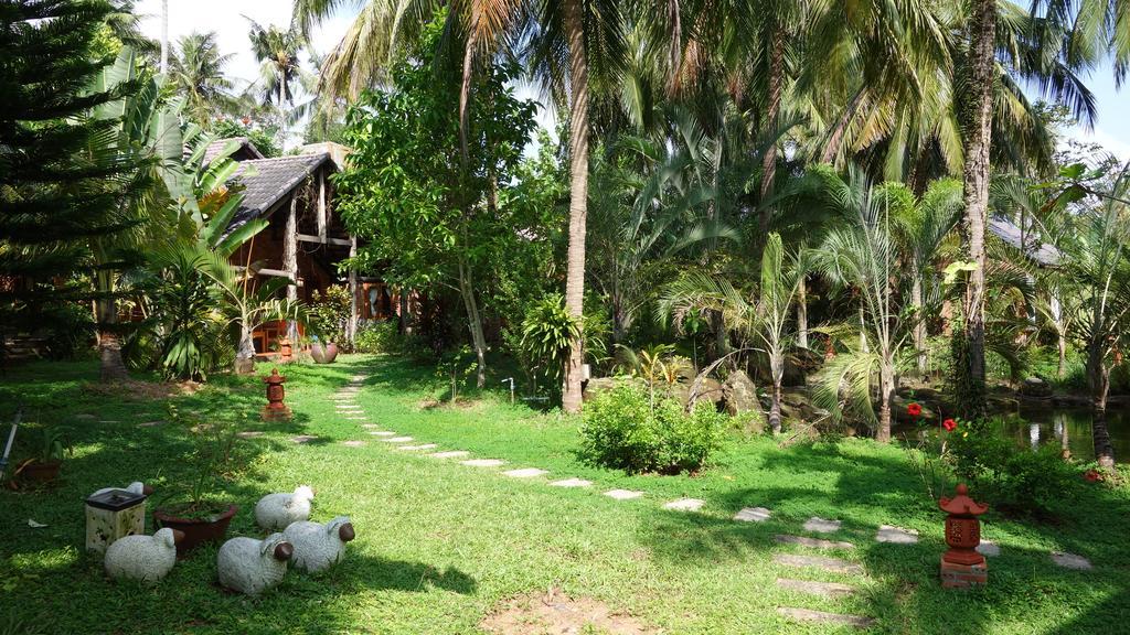 Coco Palm Beach Resort & Spa Phu Quoc Exterior photo