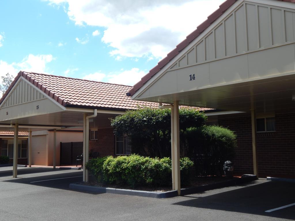 Cotswold Motor Inn Toowoomba Exterior photo