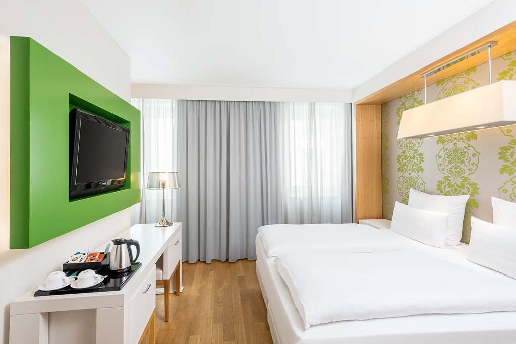 Nh Frankfurt Messe Hotel Frankfurt am Main Room photo