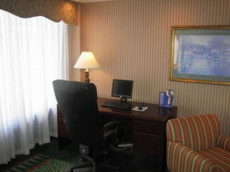 Holiday Inn Express Boston, An Ihg Hotel Exterior photo