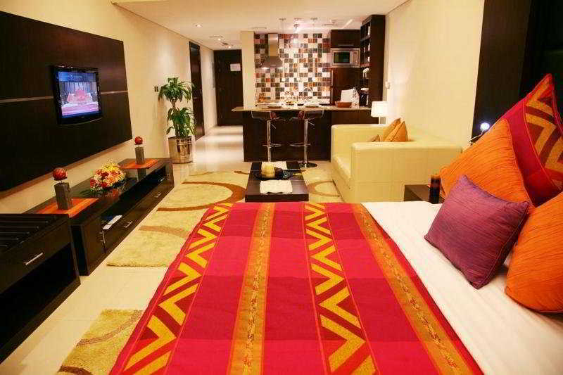 Staybridge Suites Dubai Internet City, An Ihg Hotel Exterior photo