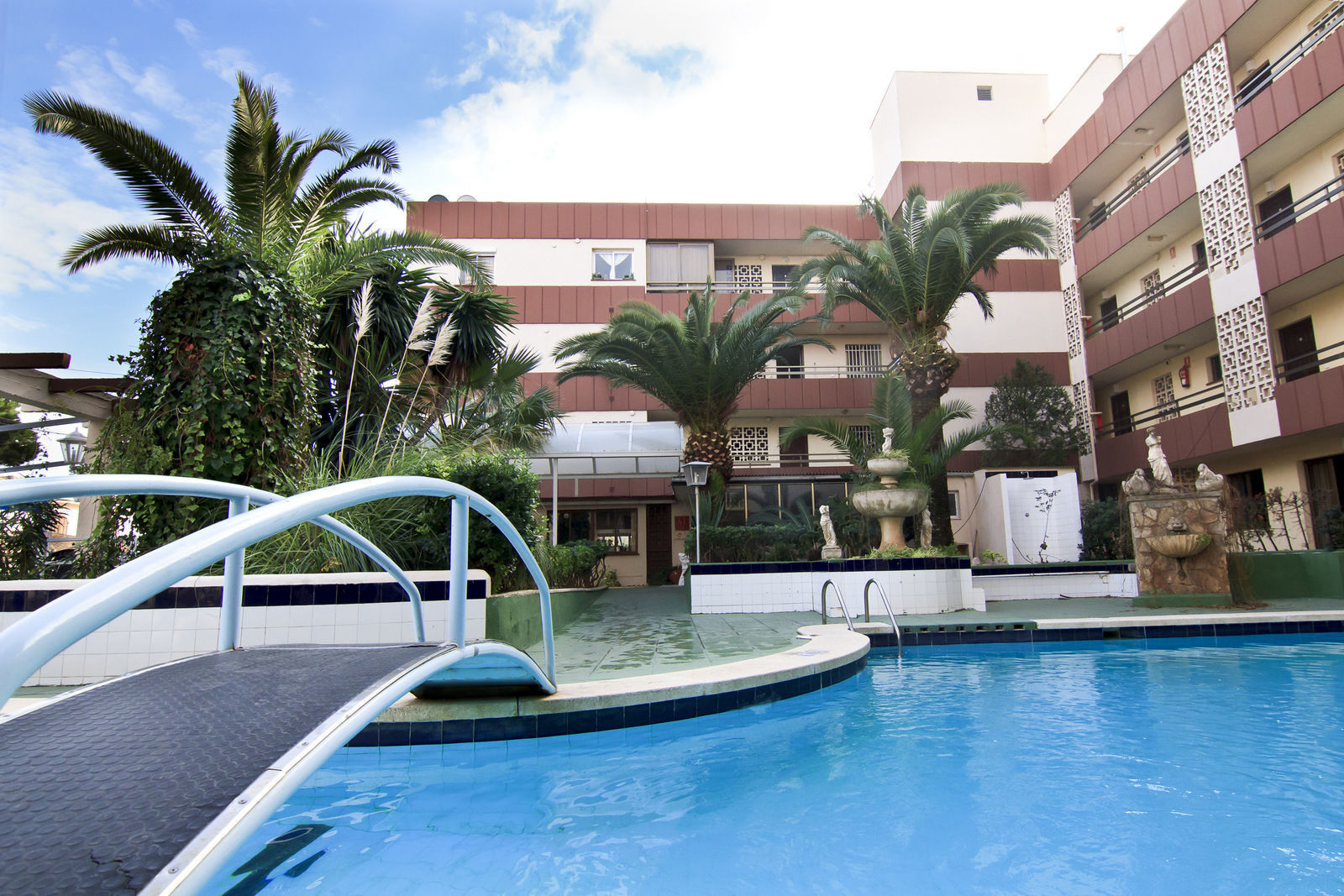 Apartamentos Triton Cala Ratjada  Exterior photo