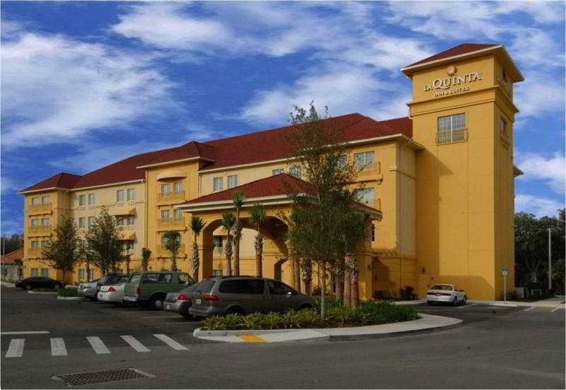 Holiday Inn Express Tampa North Telecom Park, An Ihg Hotel Exterior photo