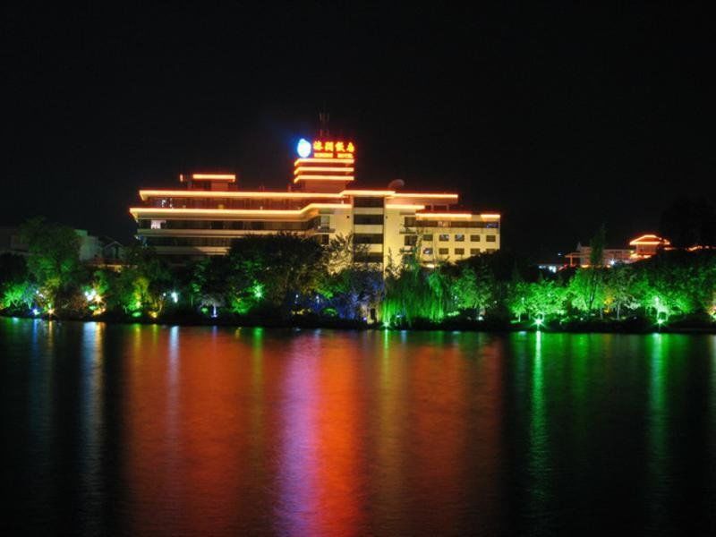 Guilin Ronghu Hotel Exterior photo
