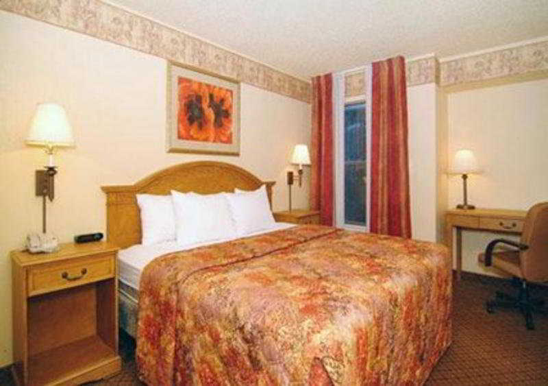 Pan American Inn And Suites Albuquerque Room photo
