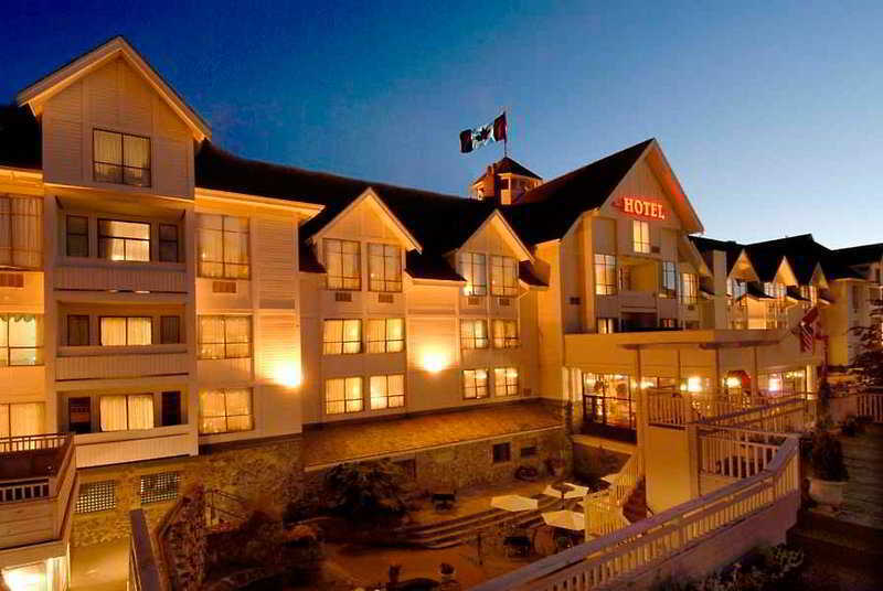 Huntingdon Hotel And Suites Victoria Exterior photo