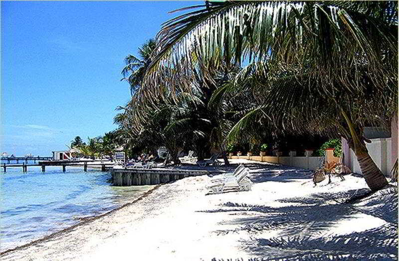 Banana Beach Resort San Pedro  Exterior photo