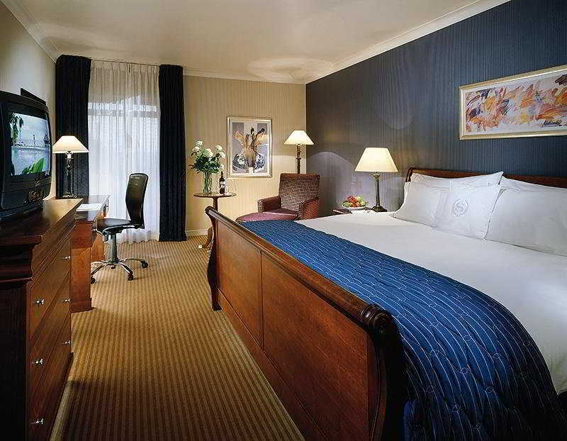 Sheraton Skyline Hotel London Heathrow Hillingdon Room photo