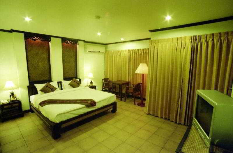 Seeka Boutique Resort Patong Exterior photo