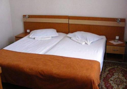 Hotel Coroana Buzau Room photo