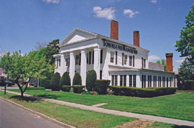 Townsend Manor Inn Greenport Exterior photo