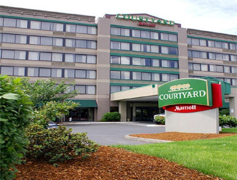Courtyard By Marriott Portland Airport Hotel Exterior photo