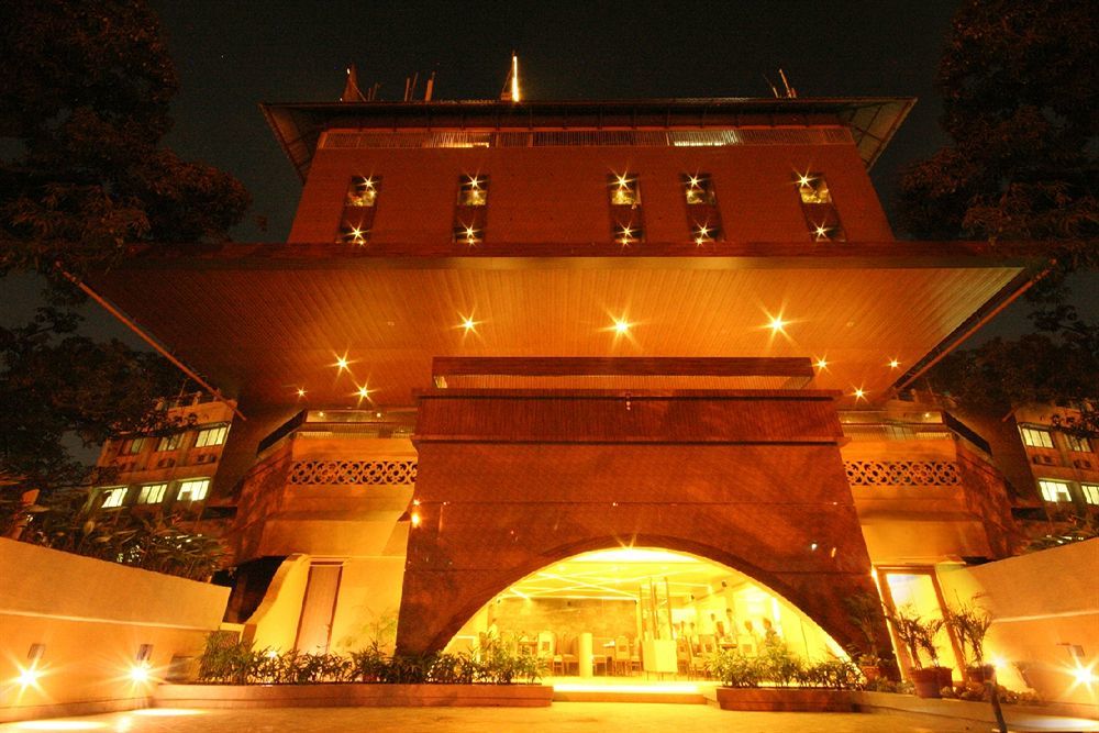 The Maharaja Business Hotel Mumbai Exterior photo