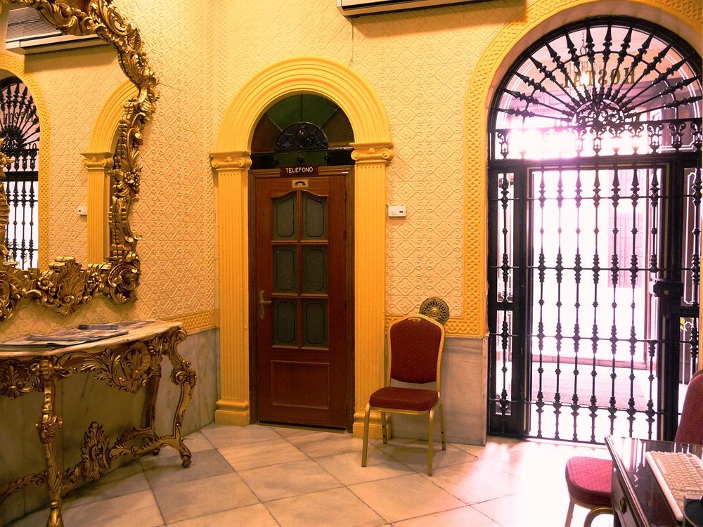 Bed & Breakfast Naranjo Seville Exterior photo