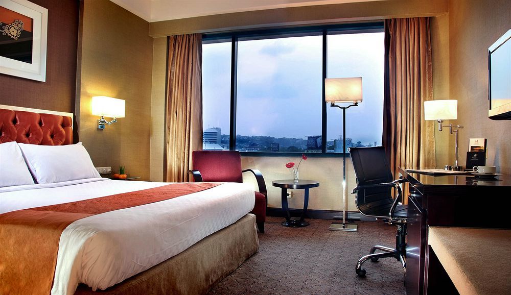 Hotel Ciputra Semarang Managed By Swiss-Belhotel International Room photo
