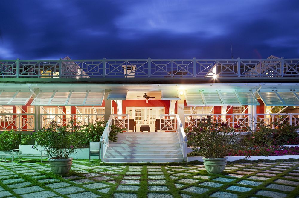 Coral Sands Hotel Dunmore Town Exterior photo