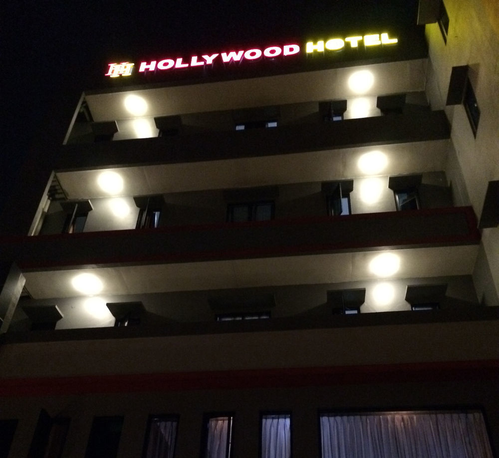 Hollywood Hotel Jakarta Exterior photo