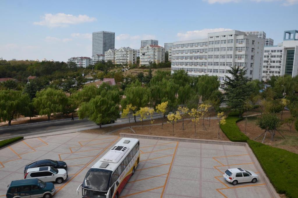 Qingdao University International Academic Exchange Centre Hotel Exterior photo