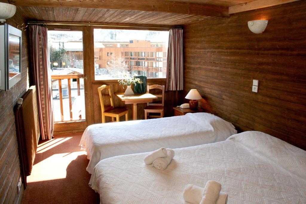 Les Cretes Blanches Hotel Val-d'Isere Room photo