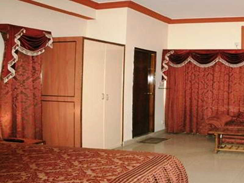 Hotel Mm Continental Varanasi Exterior photo