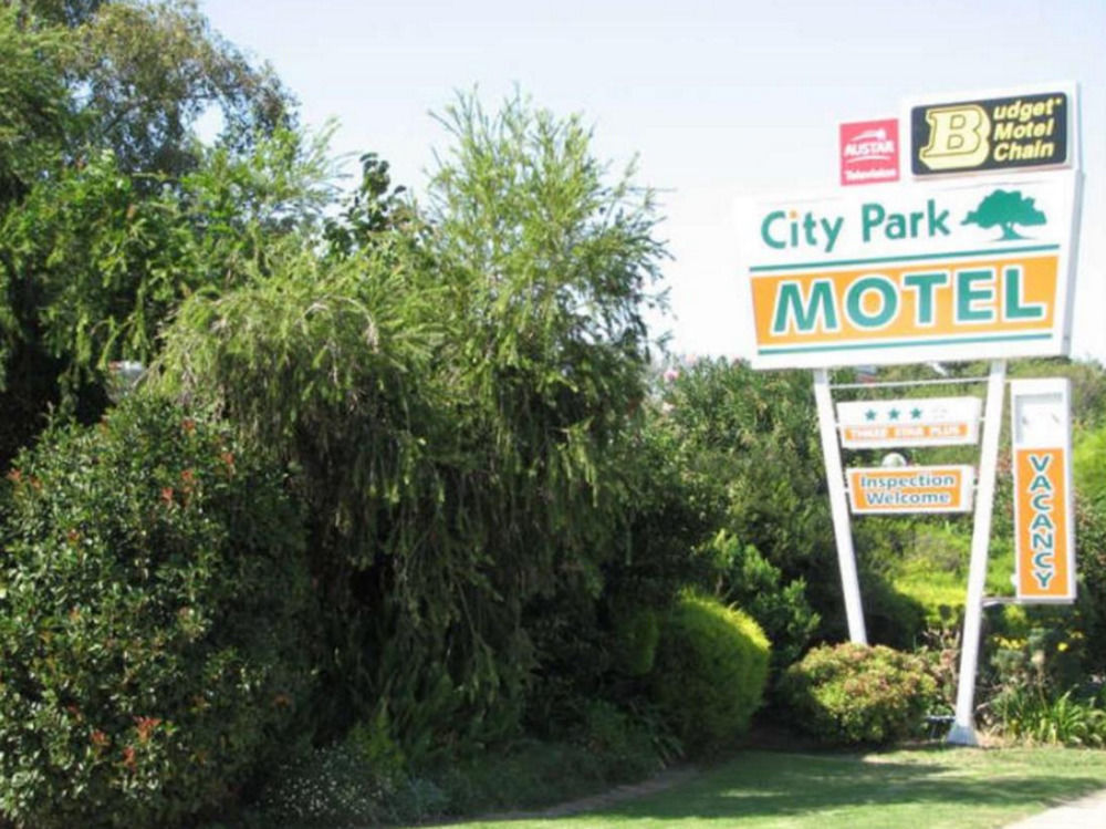 City Park Motel And Apartments Wagga Wagga Exterior photo
