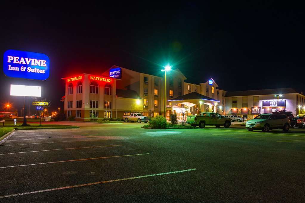 Peavine Inn & Suites High Prairie Exterior photo