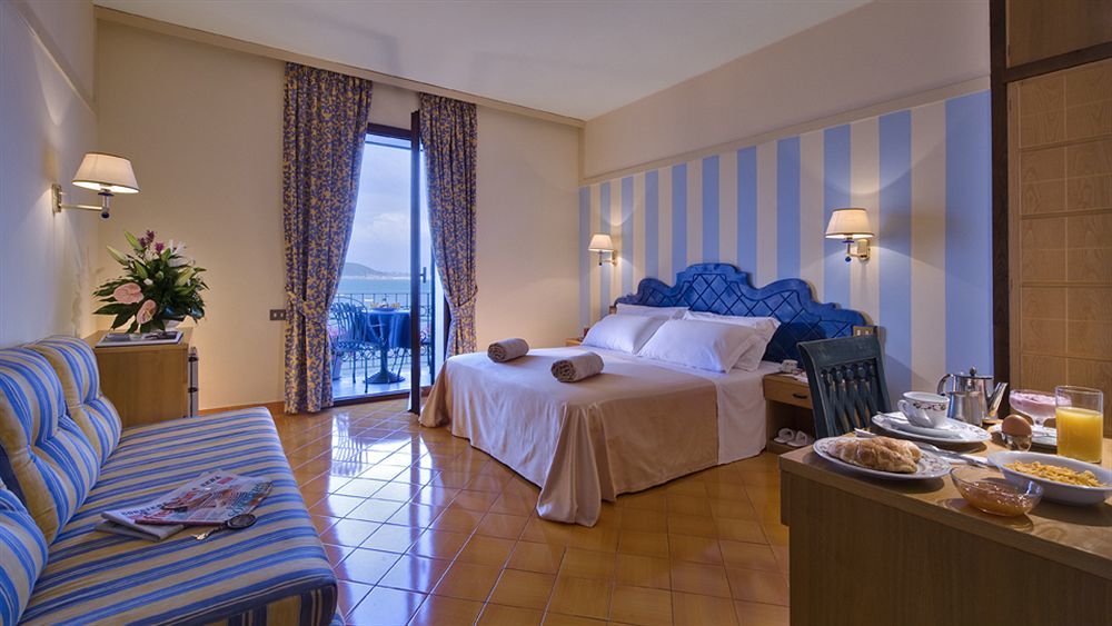 Hotel Mare Blu Terme Ischia Exterior photo