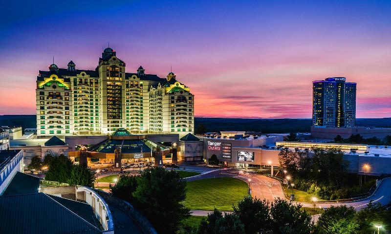 Grand Pequot Tower At Foxwoods Hotel Mashantucket Exterior photo