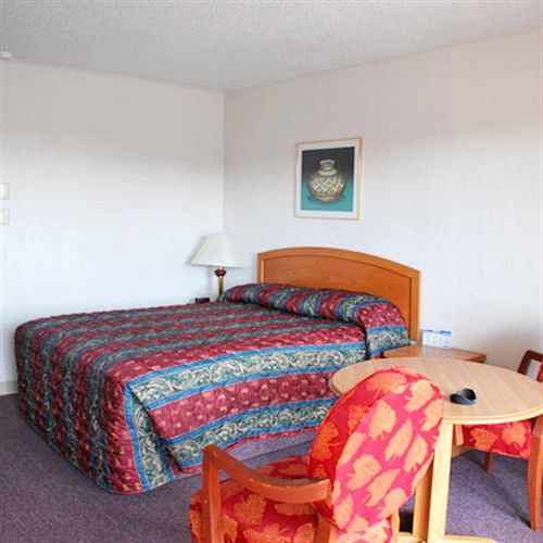 Thunderbird Motel Hillsboro Room photo