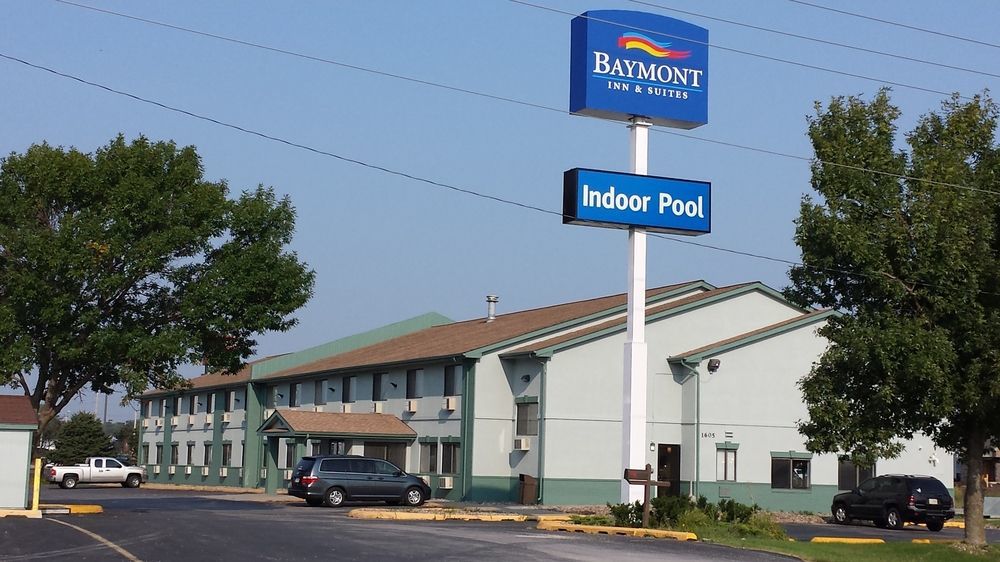 Baymont By Wyndham Ames Hotel Exterior photo