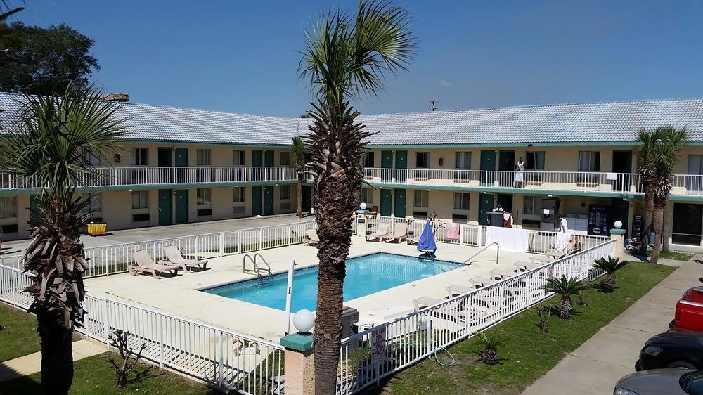 Coconut Grove Motor Inn Panama City Beach Exterior photo