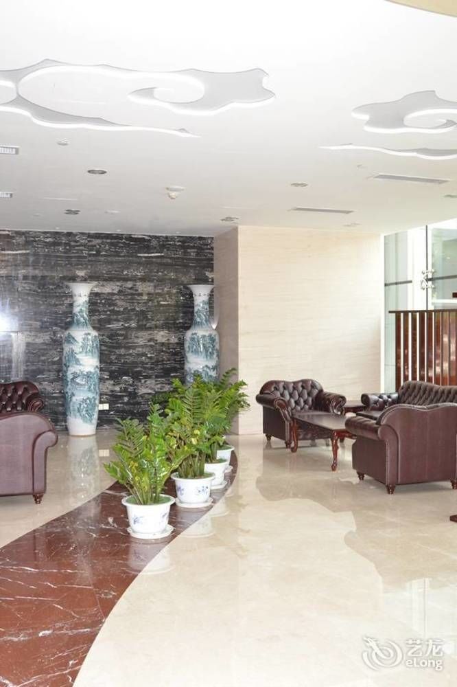 Beris Media Hotel Qingdao Exterior photo