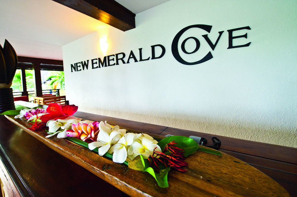 New Emerald Cove Hotel Baie Sainte Anne Exterior photo
