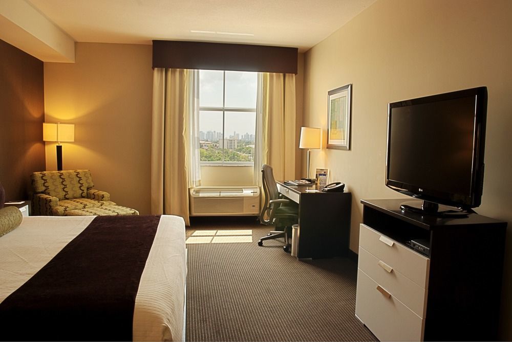 Best Western Premier Miami International Airport Hotel & Suites Coral Gables Room photo