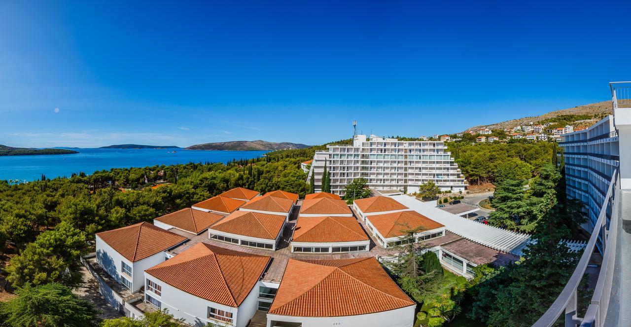 Hotel Medena Trogir Exterior photo