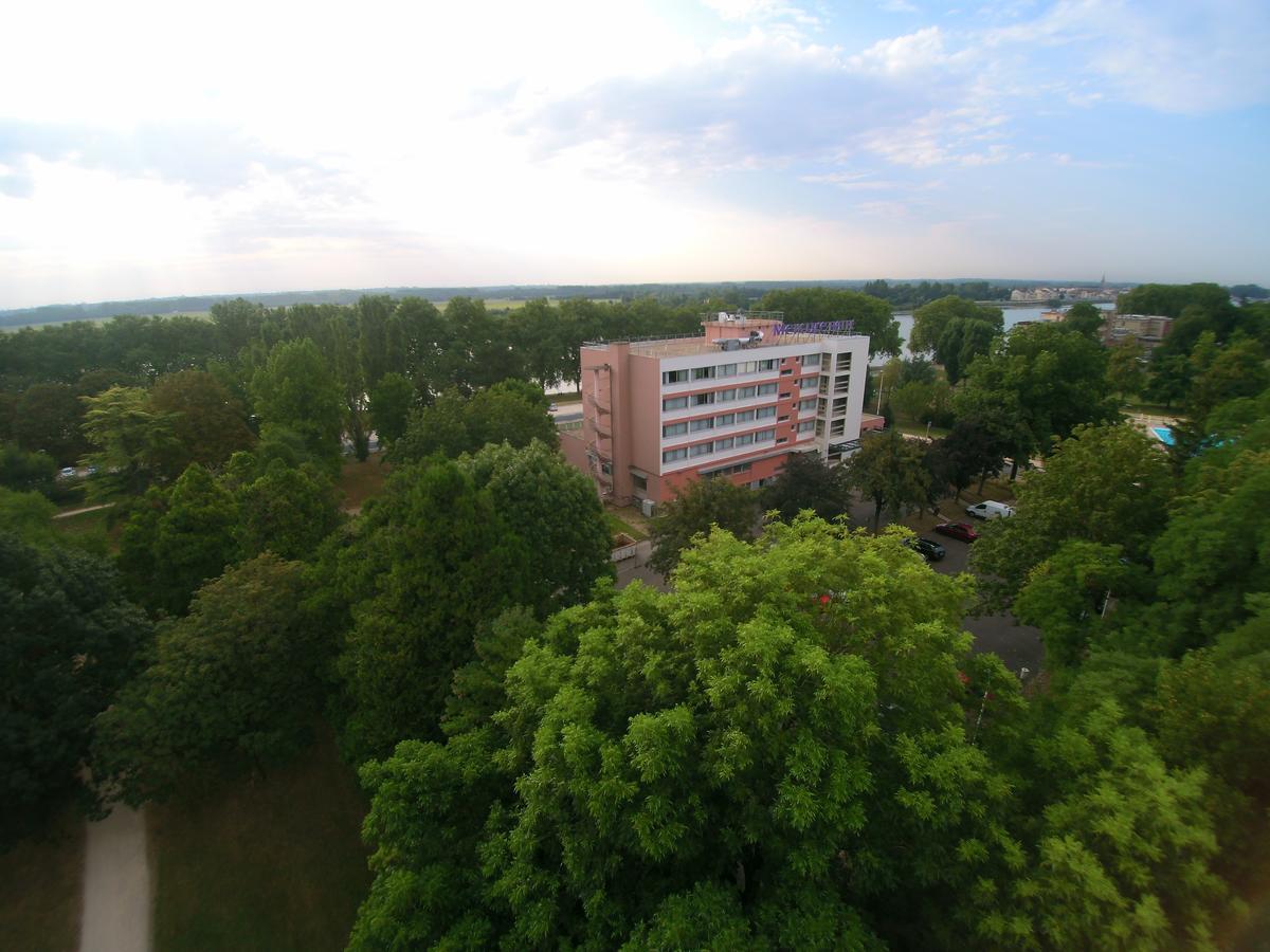 Hotel Mercure Macon Bord De Saone Exterior photo