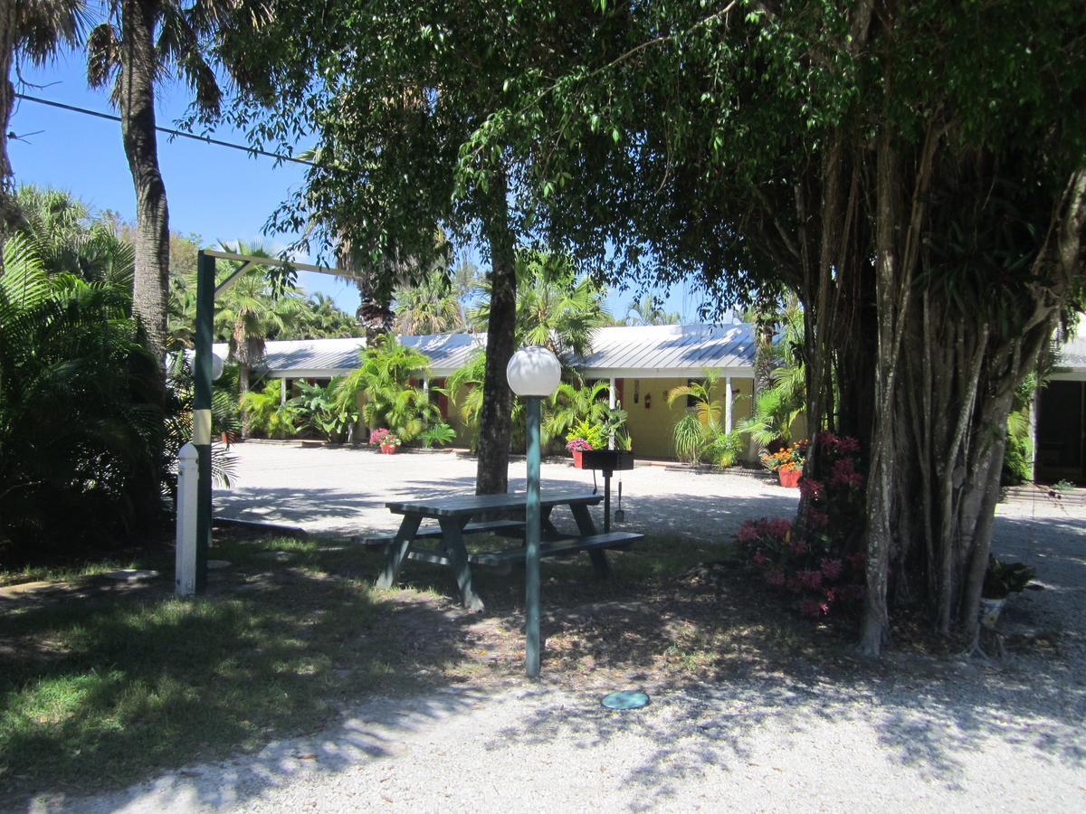 Anchor Inn And Cottages Sanibel Exterior photo